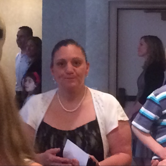 Meet your Posher, Lisa - Picture 1 of 1